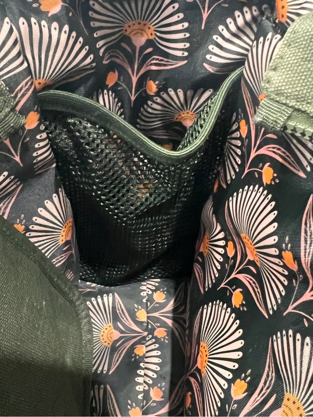 Popflex Sloane Tote - Olive - Picture 8 of 10